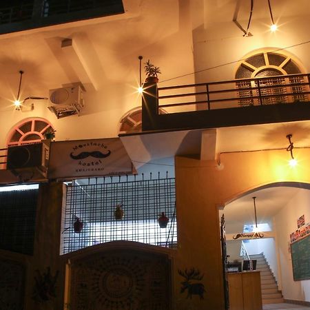 Moustache Khajuraho Hostel Bagian luar foto