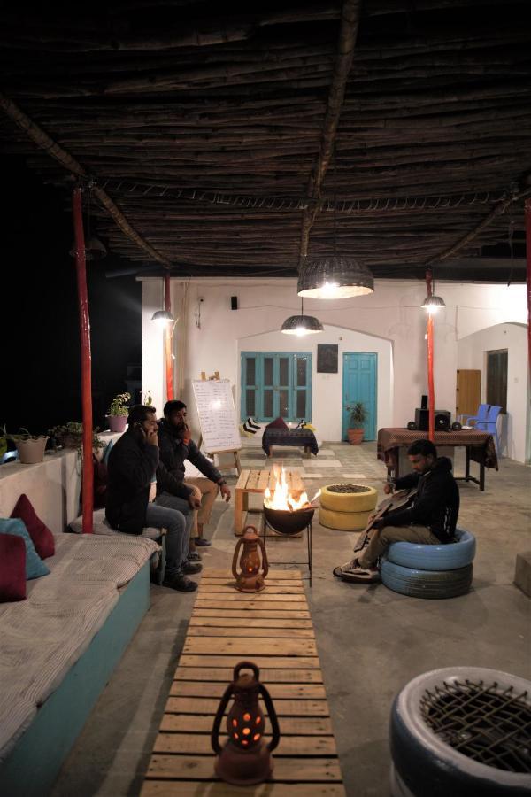 Moustache Khajuraho Hostel Bagian luar foto