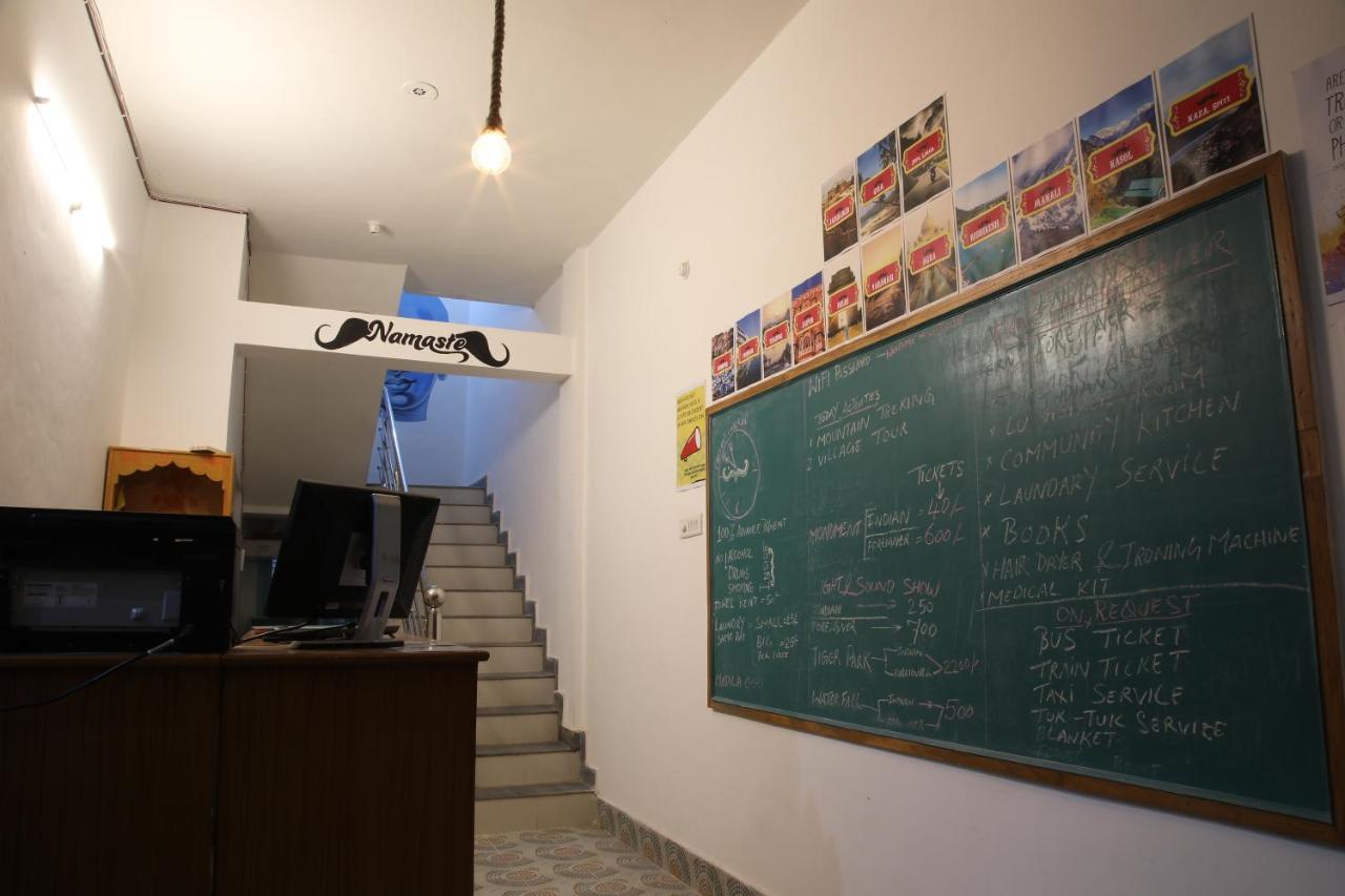 Moustache Khajuraho Hostel Bagian luar foto