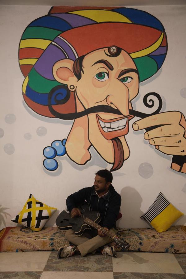 Moustache Khajuraho Hostel Bagian luar foto